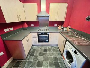 Kitchen- click for photo gallery